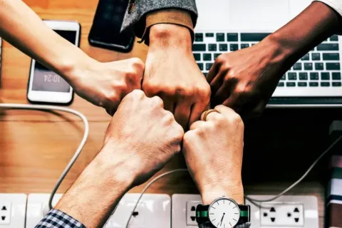 Cara Mudah Membangun Teamwork Yang Kuat Dan Solid